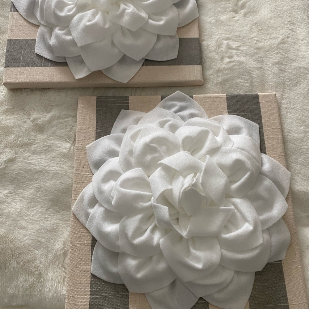 Neutral wall art